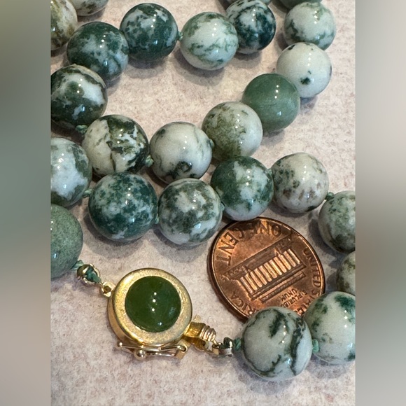 Natural Moss agate 10 mm bead necklace w/ 14k gold clasp - 18.5” - Picture 2 of 6